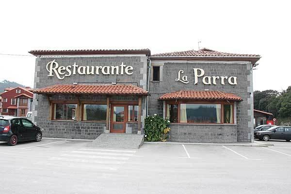 Hotel Restaurante La Parra Ла Франка Екстериор снимка